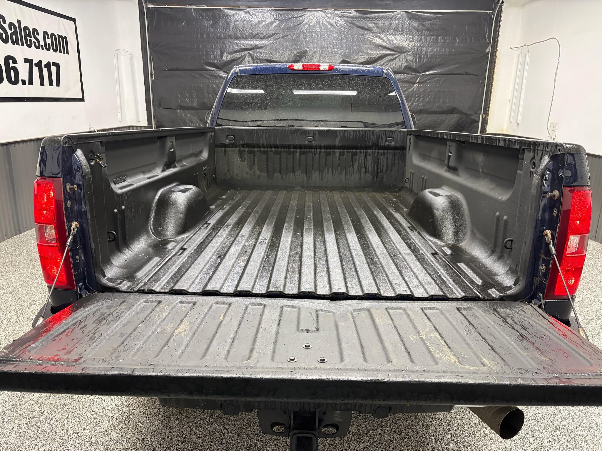 Used 2011 Chevrolet Silverado 2500 LTZ w/ LTZ Plus Package AWD/4WD image 18