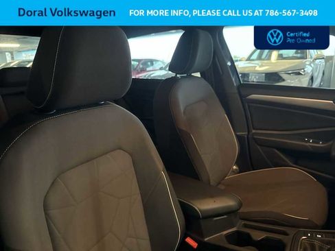 Used 2025 Volkswagen Jetta Sport image 27