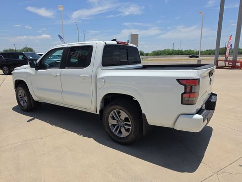 New 2026 Nissan Frontier SV w/ SV Convenience Package RWD image 4