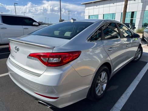 Used 2015 Hyundai Sonata SE FWD image 4