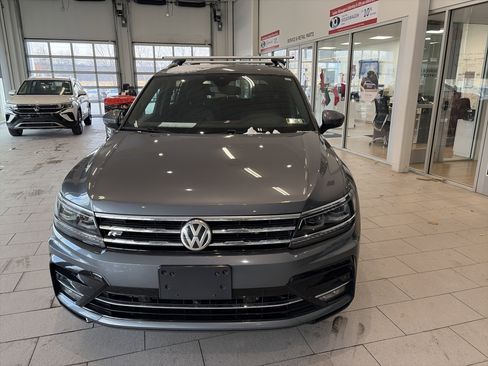 Used 2020 Volkswagen Tiguan SEL Premium R-Line image 2
