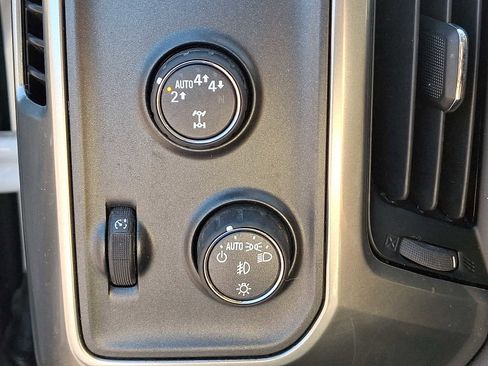 Used 2018 Chevrolet Silverado 1500 LT w/ All Star Edition image 25