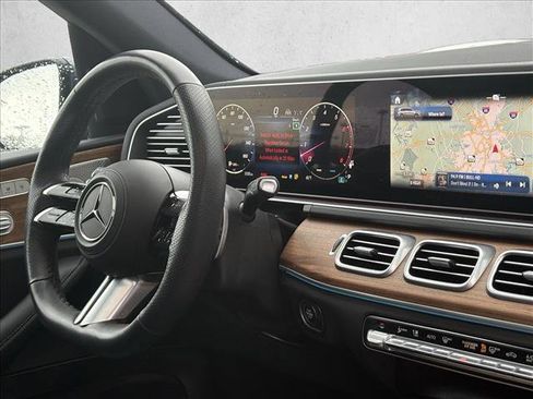 Certified 2025 Mercedes-Benz GLS 450 4MATIC image 27