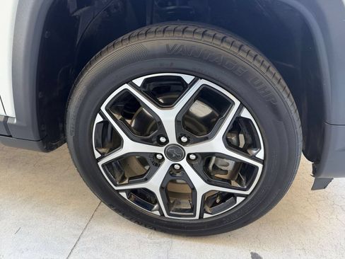 Used 2025 Jeep Compass Limited AWD/4WD image 31