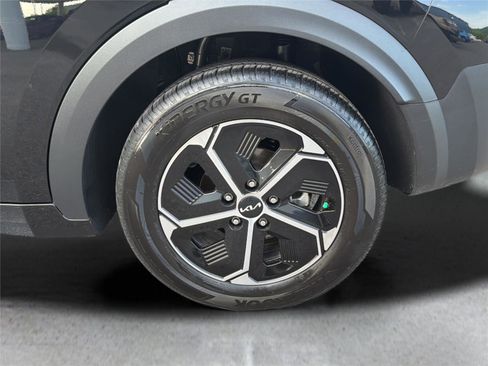Used 2025 Kia Niro LX FWD image 38