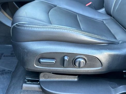 Used 2019 Buick Enclave Avenir w/ Avenir Technology Package image 13