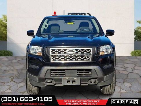 Used 2022 Nissan Frontier SV w/ Technology Package image 2