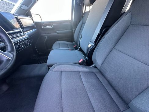 Certified 2025 Chevrolet Silverado 1500 LT AWD/4WD image 24