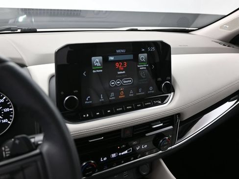Used 2023 Nissan Rogue SL w/ SL Premium Package FWD image 24