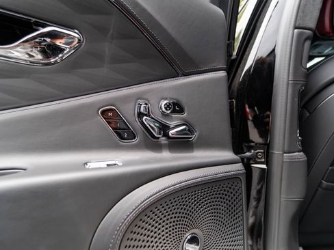 Used 2024 Bentley Flying Spur W12 AWD/4WD image 36