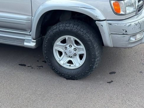 Used 2000 Toyota 4Runner Limited AWD/4WD image 10