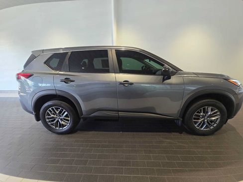 Used 2023 Nissan Rogue S AWD/4WD image 8