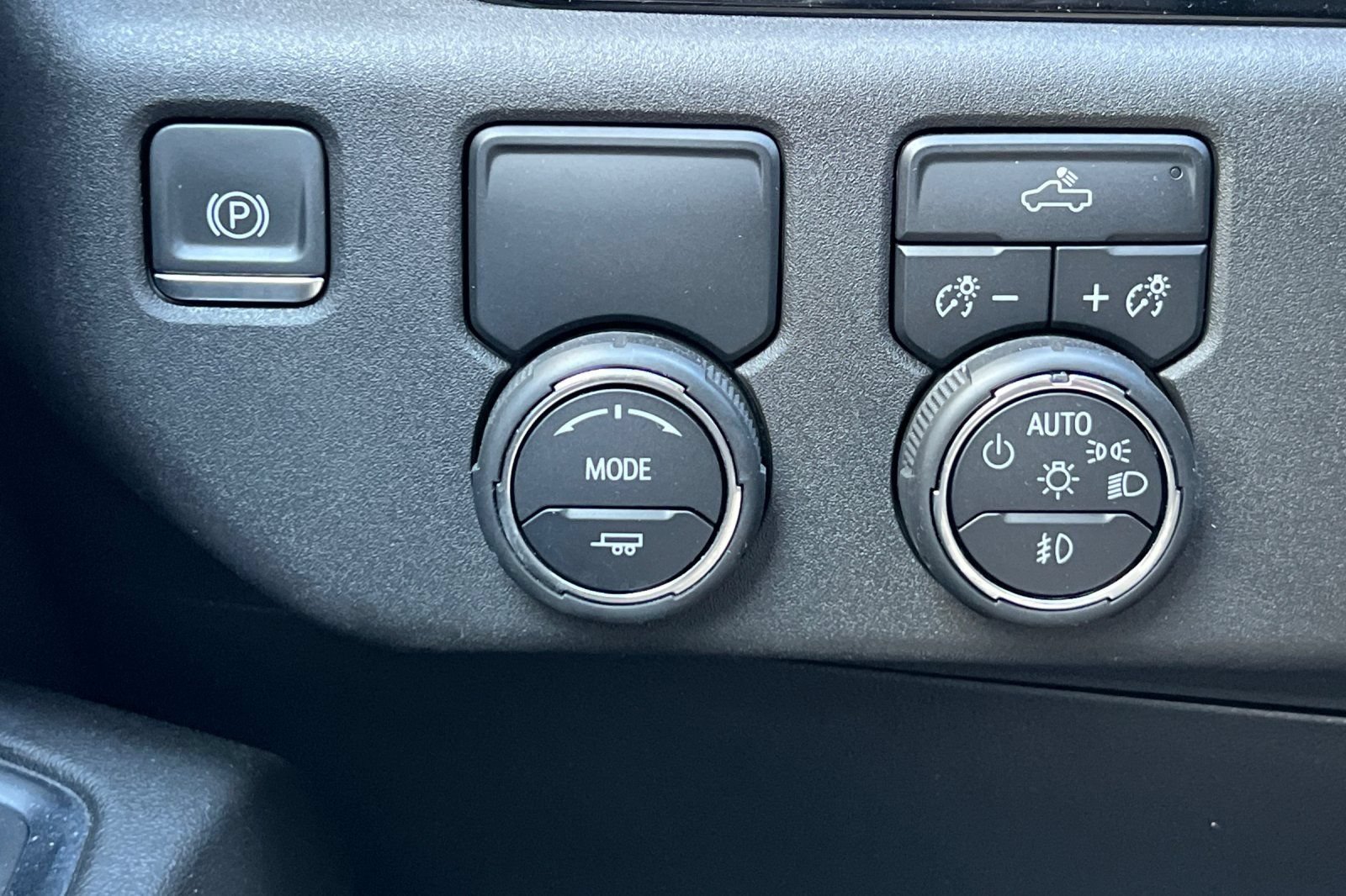 Used 2024 Chevrolet Silverado 1500 RST w/ Convenience Package II RWD image 37