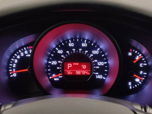 Used 2019 Kia Soul FWD image 23