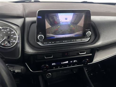 Used 2023 Nissan Rogue SV image 29