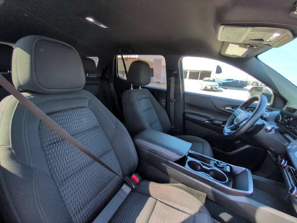 Used 2026 Chevrolet Equinox LT AWD/4WD image 27