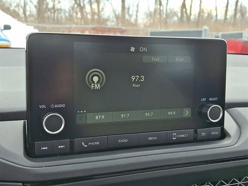 Used 2025 Honda Accord LX image 15