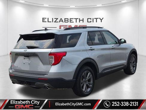 Used 2022 Ford Explorer XLT w/ Equipment Group 202A AWD/4WD image 6