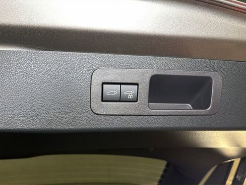 New 2026 Lexus LX 700h Luxury image 11