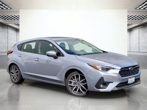 Used 2025 Subaru Impreza 2.0i Sport AWD/4WD image 2