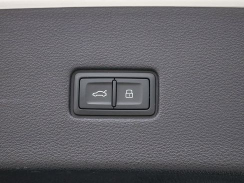 Used 2023 Audi Q8 Premium w/ Convenience Package image 43