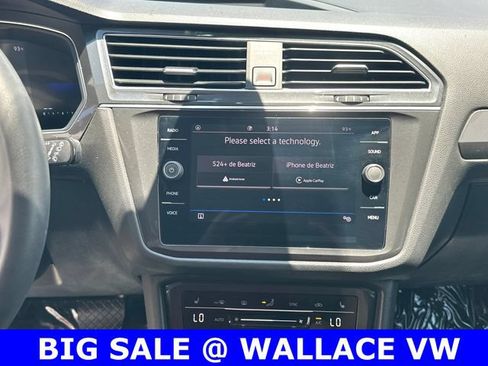 Certified 2023 Volkswagen Tiguan SE FWD image 20