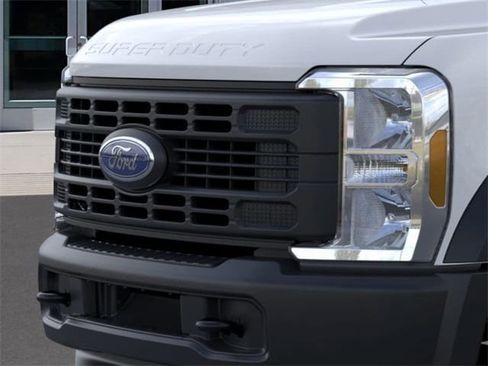 New 2025 Ford F450 XL image 17