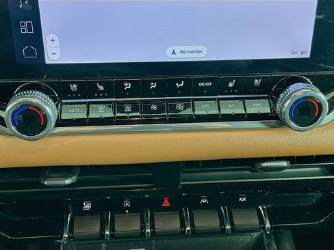 Used 2024 GMC Canyon AT4 w/ AT4 Premium Package image 22