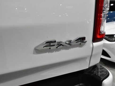 Used 2020 RAM 1500 Big Horn AWD/4WD image 11