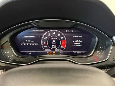 Used 2018 Audi SQ5 Prestige w/ Prestige Package image 17