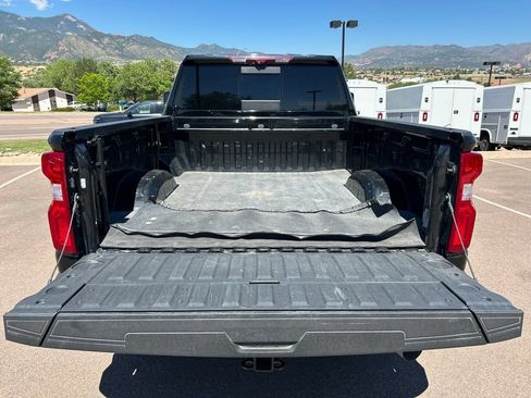 Used 2024 Chevrolet Silverado 2500 LTZ w/ LTZ Convenience Package AWD/4WD image 5