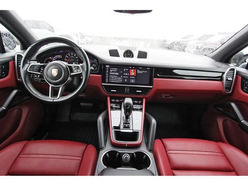 Used 2021 Porsche Cayenne AWD/4WD image 9