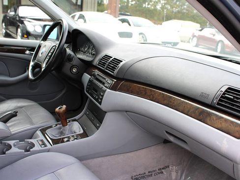 Used 2000 BMW 323i Sedan image 17