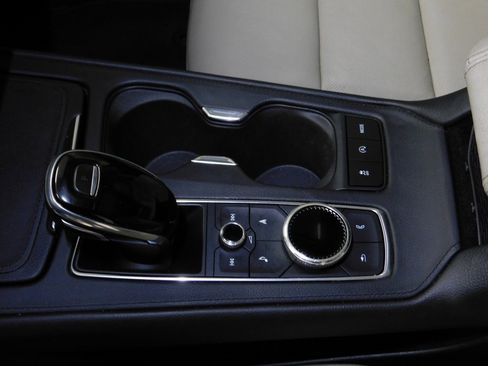 Used 2021 Cadillac XT4 Premium Luxury image 36