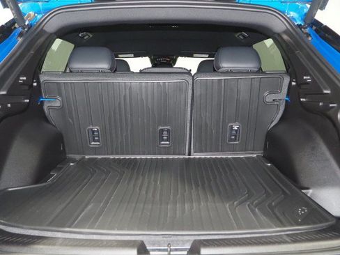 Used 2024 Chevrolet Equinox EV FWD RS w/2RS image 47