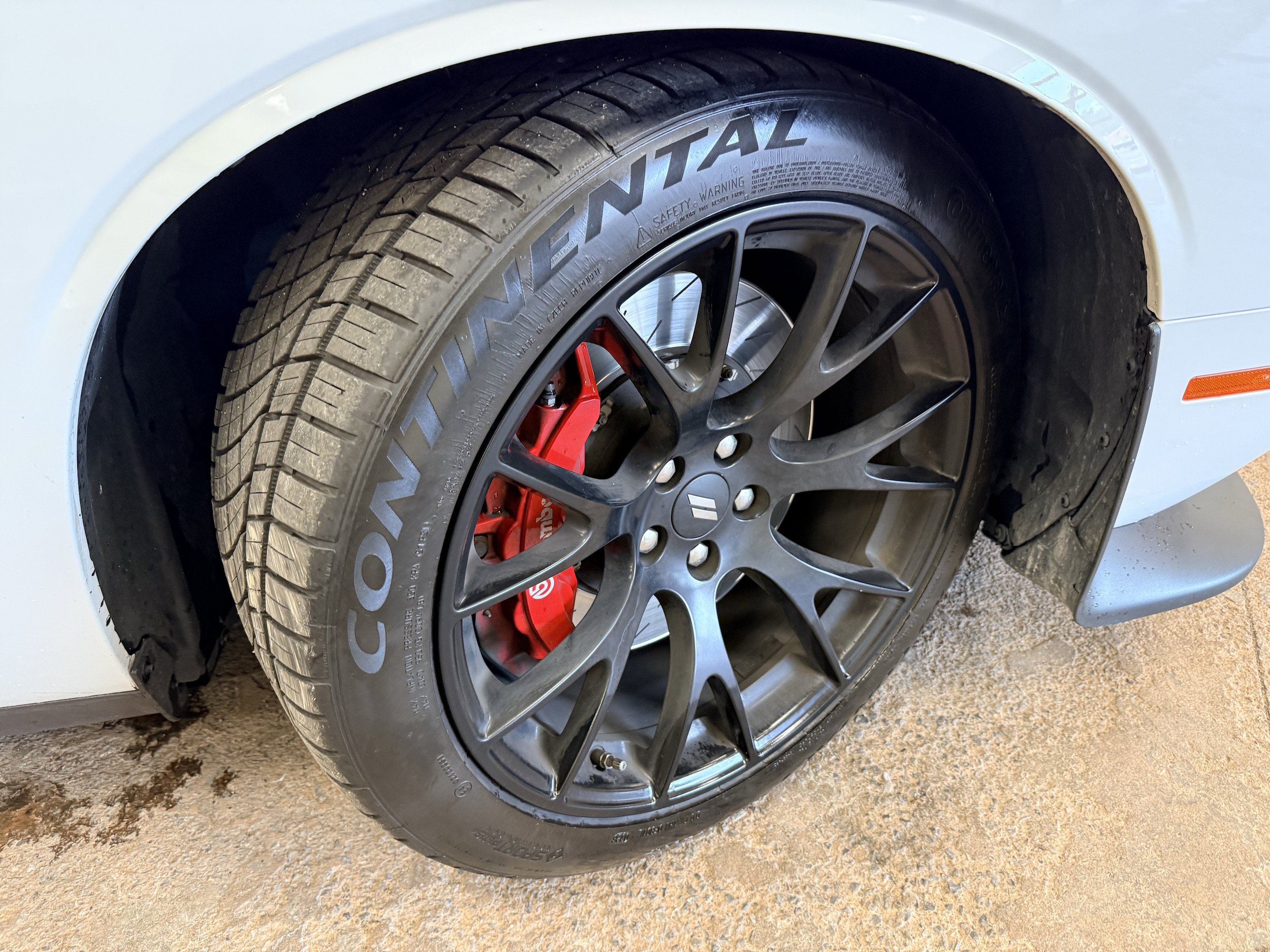 Used 2018 Dodge Challenger R/T Scat Pack w/ Dynamics Package RWD image 14