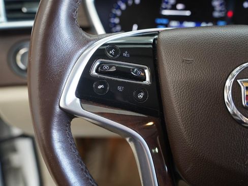 Used 2016 Cadillac SRX Luxury FWD image 12
