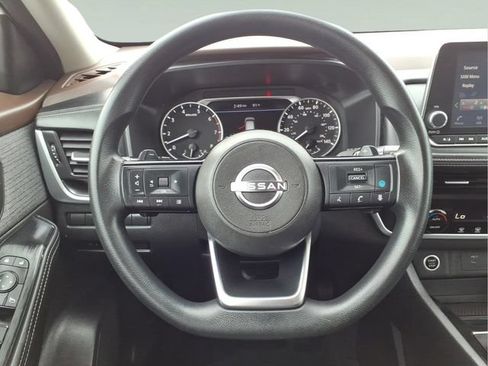 Used 2023 Nissan Rogue SV AWD/4WD image 15