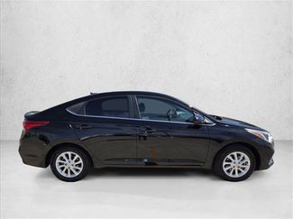 Used 2019 Hyundai Accent SEL video 4