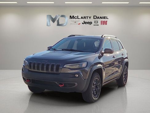 Used 2020 Jeep Cherokee Trailhawk w/ Cold Weather Group image 2