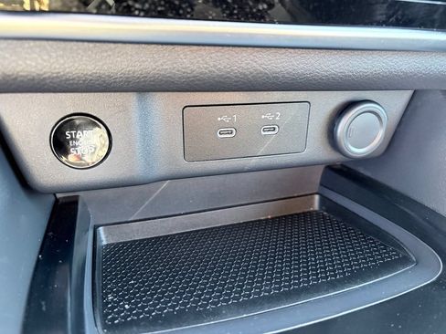 Used 2026 Nissan Rogue S FWD image 17