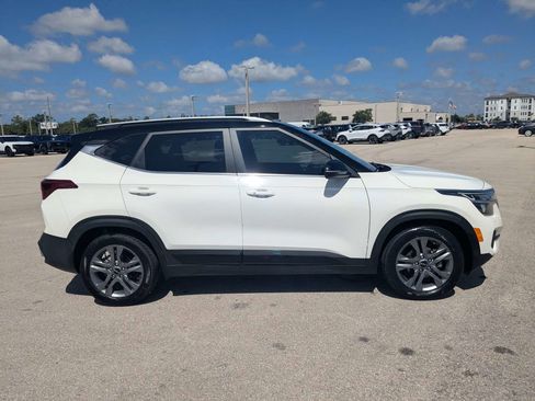 Certified 2023 Kia Seltos S FWD image 4