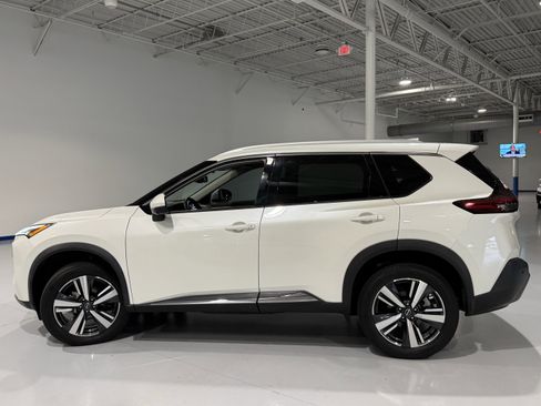 Used 2023 Nissan Rogue SL image 16