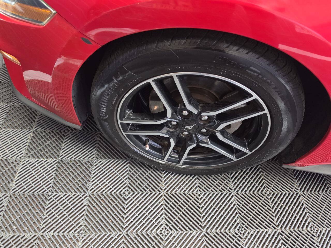 Used 2020 Ford Mustang Premium RWD image 29