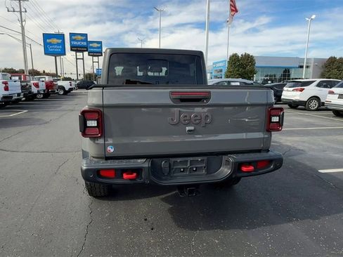 Used 2020 Jeep Gladiator Rubicon image 7