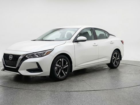 Used 2025 Nissan Sentra SV FWD image 3