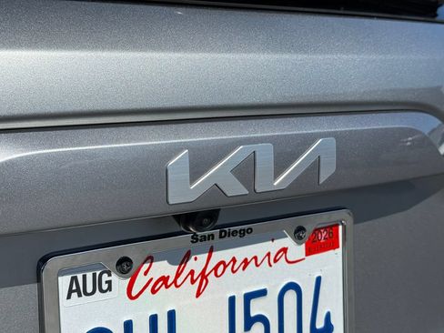 Used 2023 Kia Niro Wind FWD image 11
