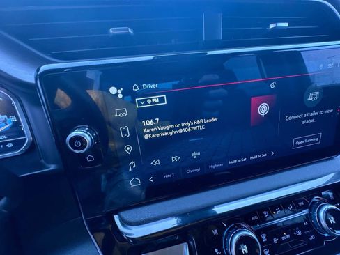 Used 2024 GMC Sierra 2500 AT4 w/ AT4 Premium Plus Package image 24