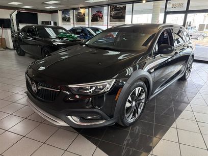 Used 2019 Buick Regal Essence w/ Driver Confidence Package I