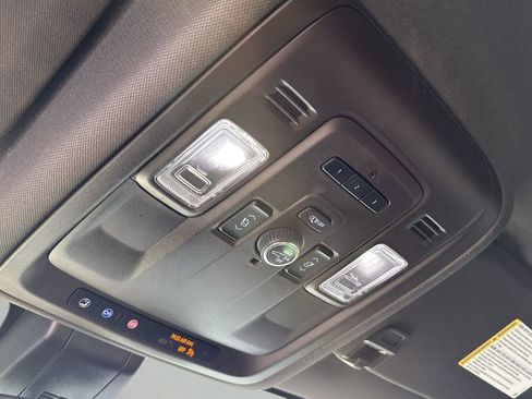 Used 2021 GMC Yukon Denali image 23